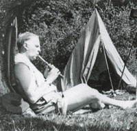 Sybil Andrews photograph of Cyril Power. Dated 1936 in the New Forest by Philip Vann in his Complete Catalogue of Cyril Power Linocuts.
