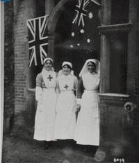 Sister Ingram at Ampton Hospital November 11th 1918. Picture by Walton Burrell, and taken from https://anzacportal.dva.gov.au/resources/australian-women-and-war#2.