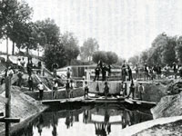 Repairs to a lock at Mildenhall c October 1889. This may well be the Mildenhall Turf Lock. Picture from 'Lord Bristols Amazing Steam Venture' by D E Weston